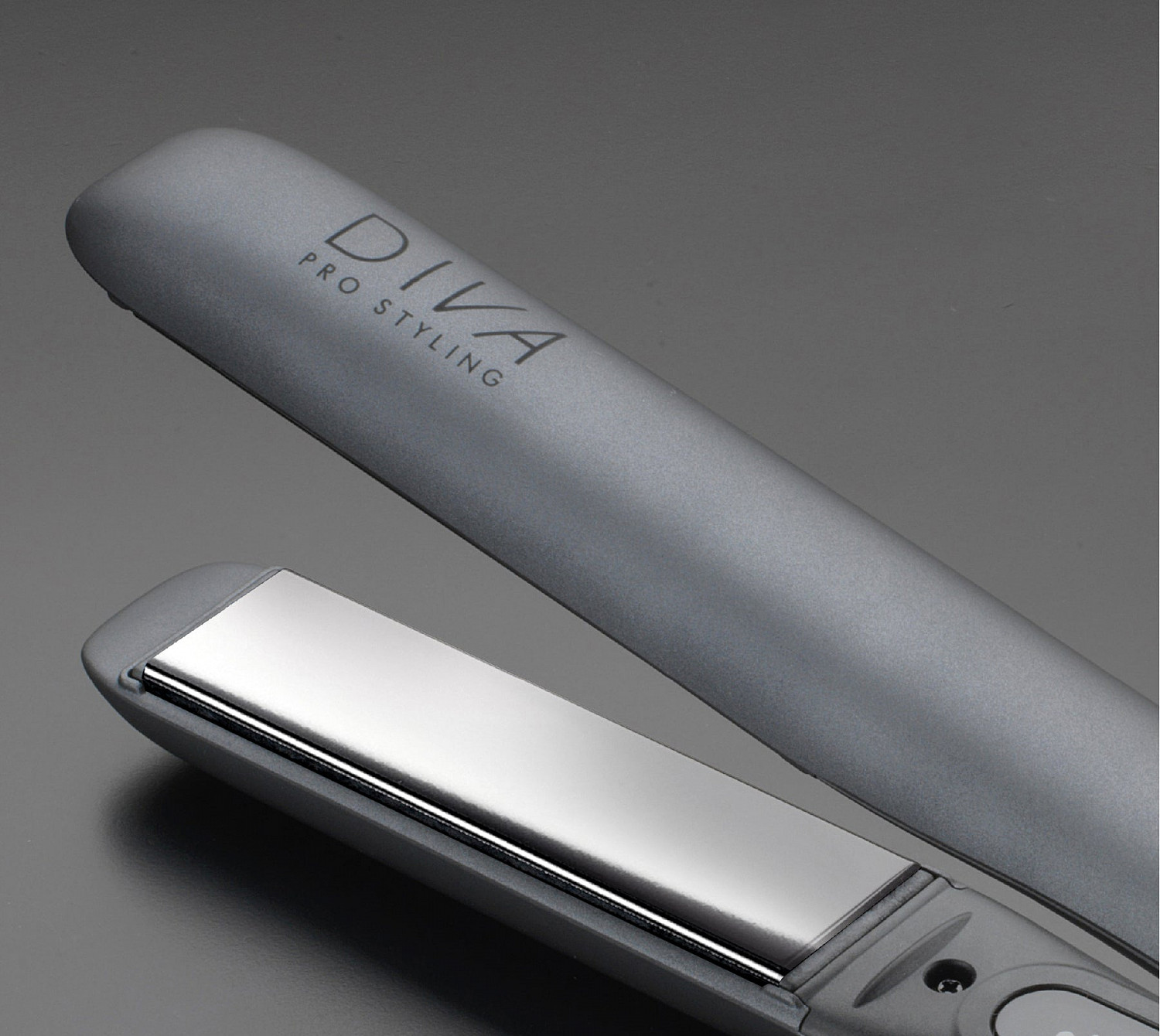  Diva Pro Styling Precious Metals Straightener Titanium 
