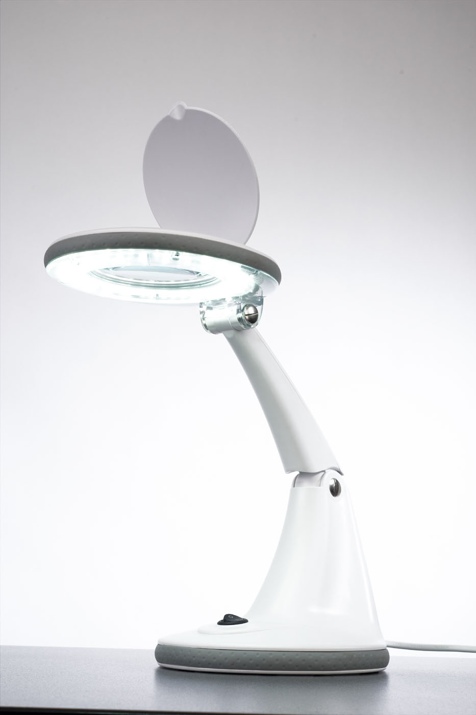  Sibel Lupenlampe in Tischausführung für Präzisionsarbeiten / Kosmetik 